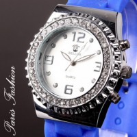Montre fashion bracelet en silicone bleu strass et cadran XL 4 cm